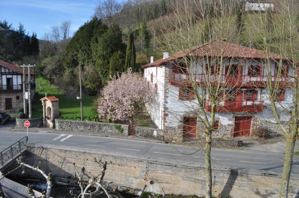 Hostal Auzoa Bera  Esterno foto