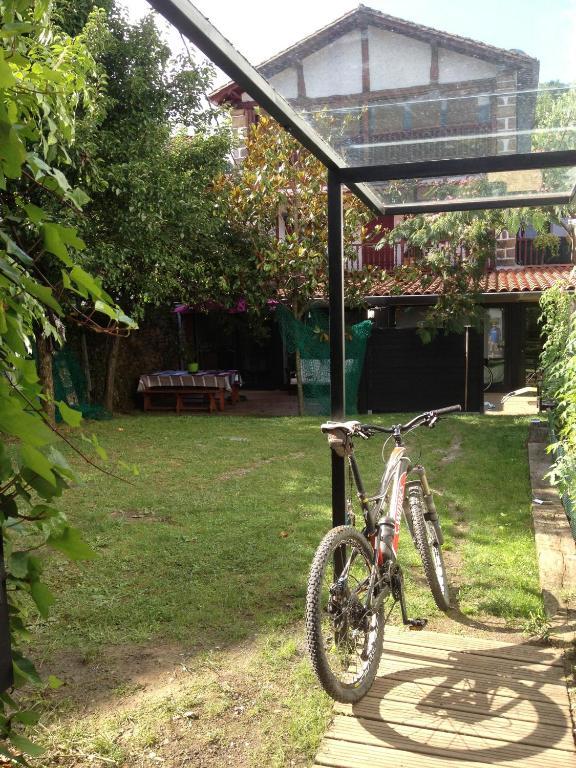 Hostal Auzoa Bera  Esterno foto